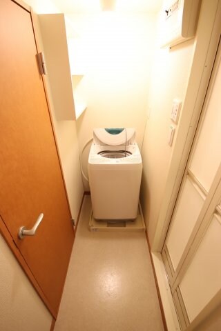 物件内観写真14　(室内洗濯機置場)