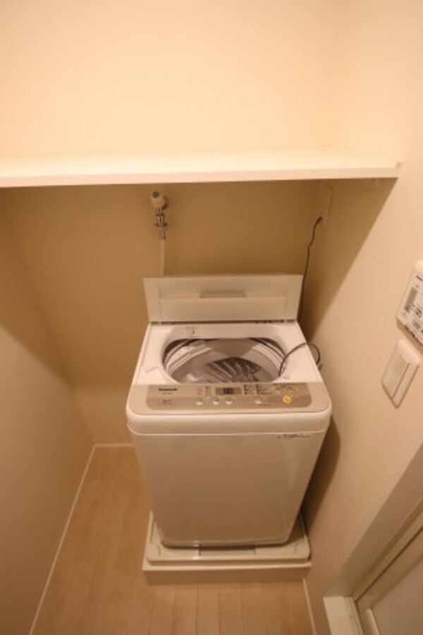 建物設備(室内洗濯機置き場)