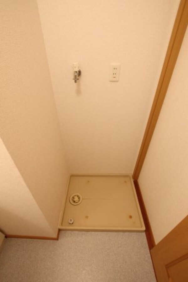 建物設備(室内洗濯機置場)