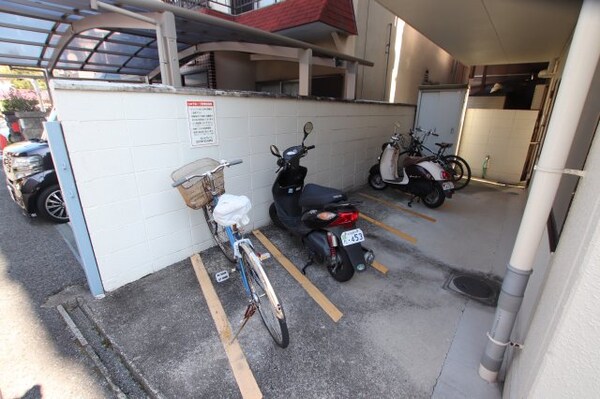 建物設備(駐輪場)