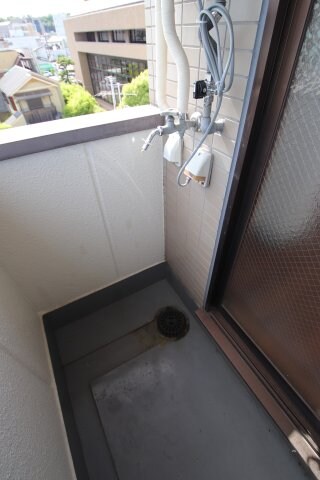 物件内観写真27　(室外洗濯機置場)