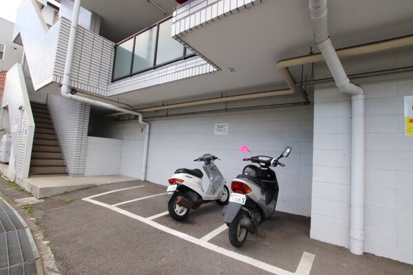 建物設備(バイク置場)