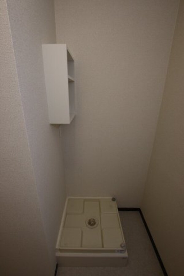 建物設備(室内洗濯機置き場)