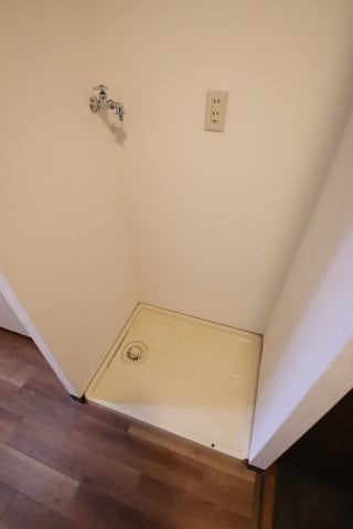 物件内観写真14　(室内洗濯機置場)