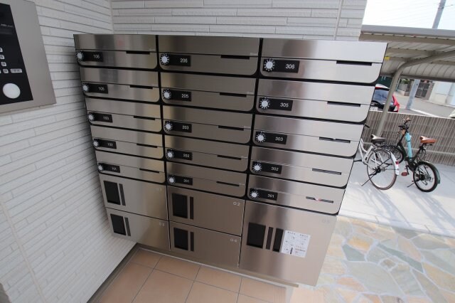 物件内観写真6　(宅配ボックス)