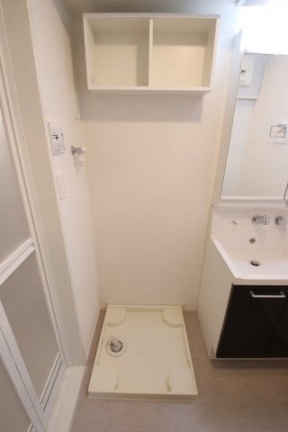 物件内観写真13　(室内洗濯機置き場)