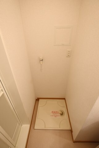 物件内観写真12　(室内洗濯機置場)