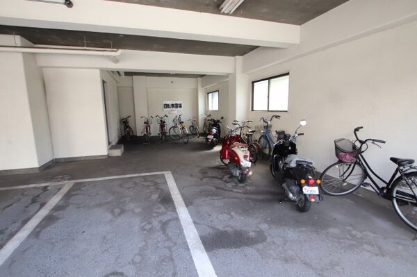 建物設備(駐輪場)