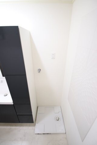 物件内観写真11　(室内洗濯機置場)