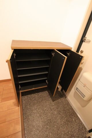 物件内観写真7　(下駄箱)