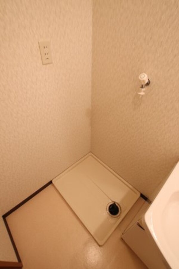 建物設備(室内洗濯機置場)