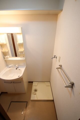 物件内観写真15　(室内洗濯機置場)