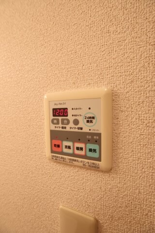 物件内観写真11　(浴室乾燥機)