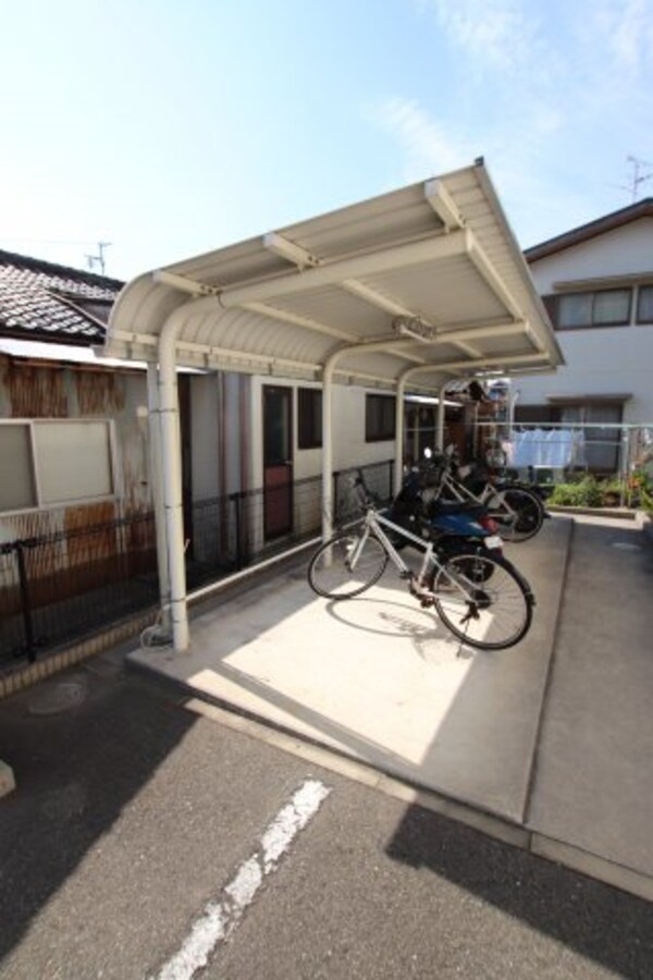 建物設備(駐輪場)