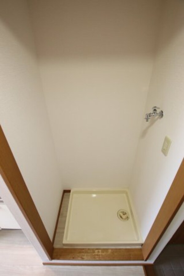 建物設備(室内洗濯機置き場)
