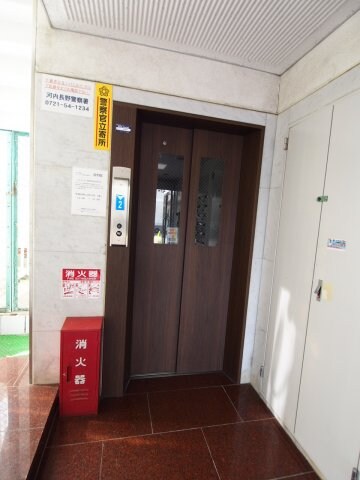 物件内観写真3　(エレベーター)