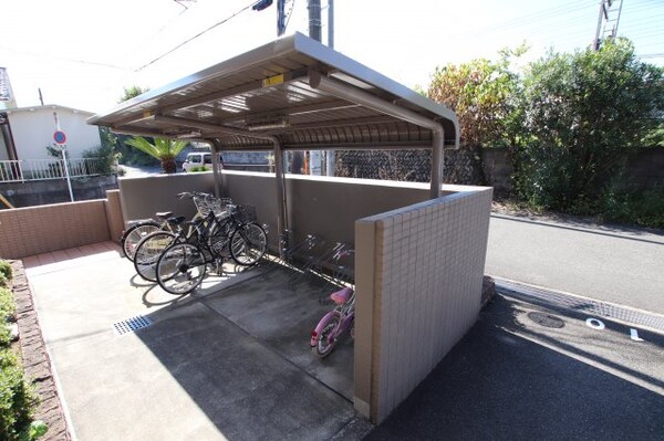 建物設備(駐輪場)
