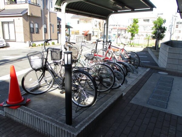建物設備(駐輪場)