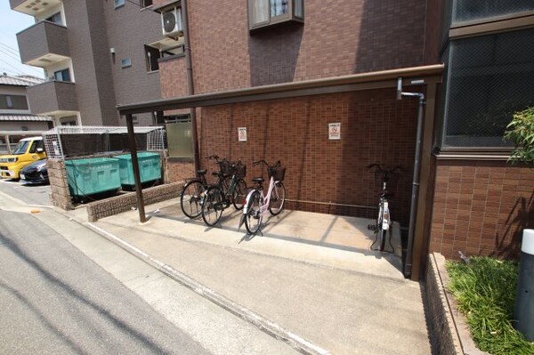 建物設備(駐輪場)