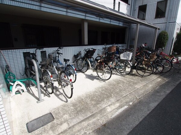 建物設備(駐輪場)