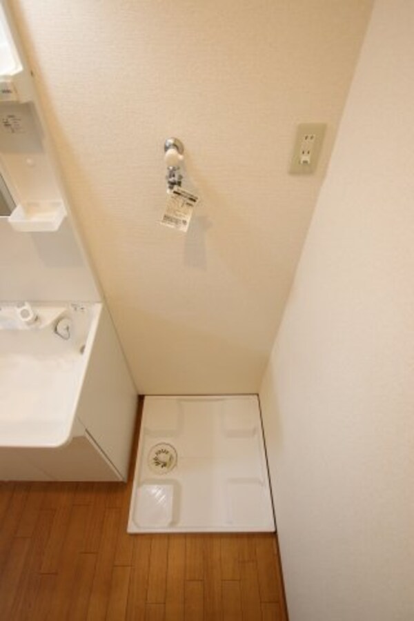 建物設備(室内洗濯機置き場)