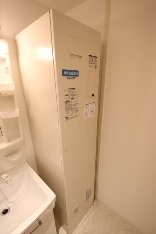 物件内観写真16　(給湯器)