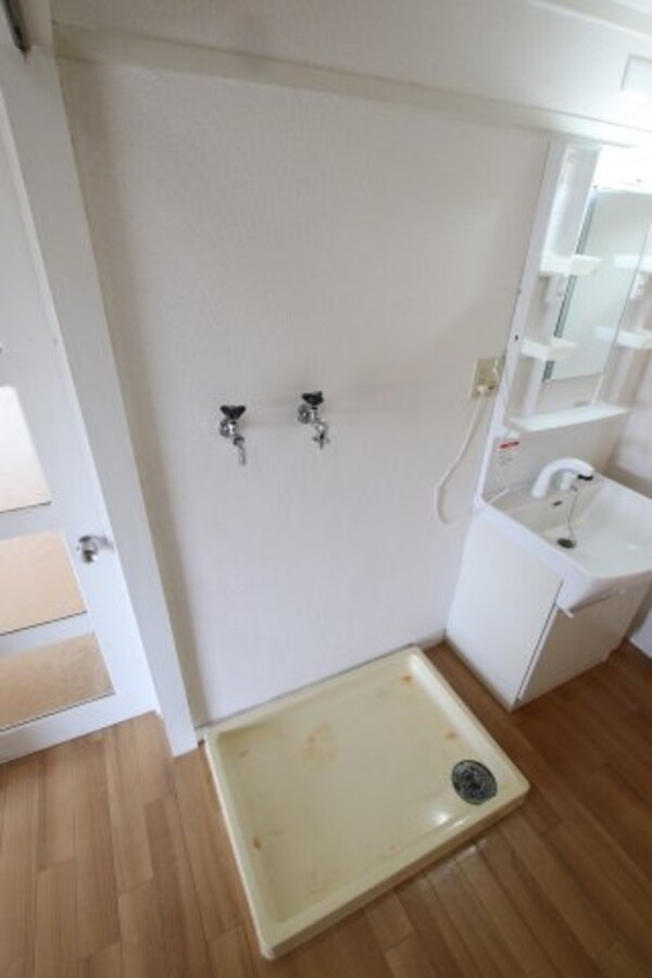建物設備(室内洗濯機置き場)