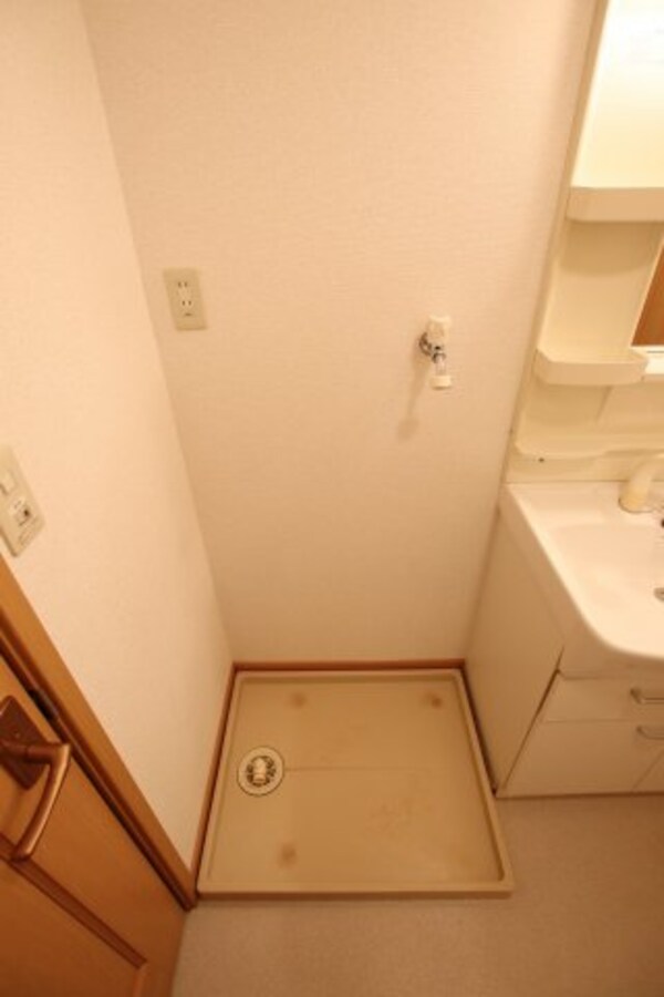建物設備(室内洗濯機置場)