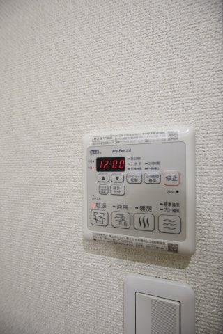 物件内観写真16　(浴室換気乾燥機)