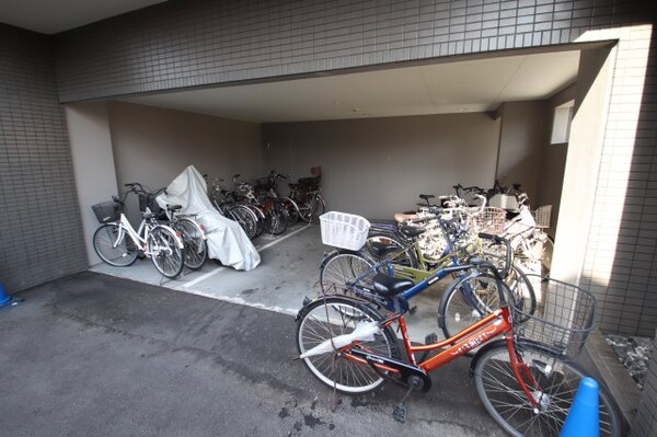 建物設備(駐輪場)