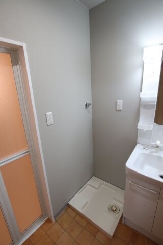 物件内観写真10　(室内洗濯パン)