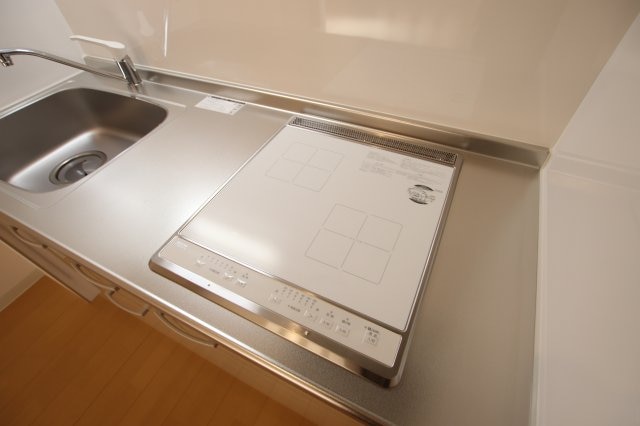 物件内観写真13　(IHコンロ)