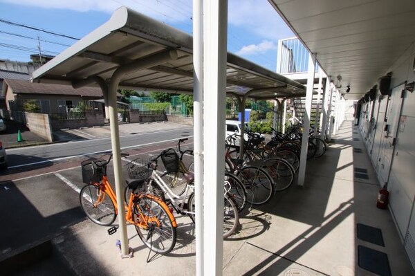 建物設備(駐輪場)