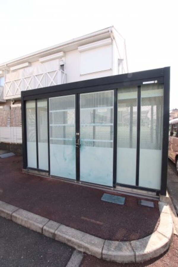 建物設備(敷地内ゴミ置き場)