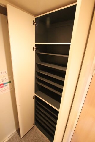 物件内観写真7　(シューズボックス)