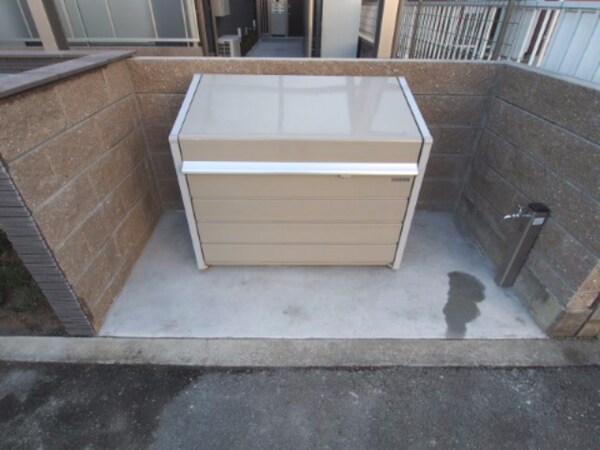 建物設備(敷地内ゴミ置場)