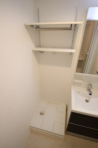 物件内観写真16　(室内洗濯機置場)