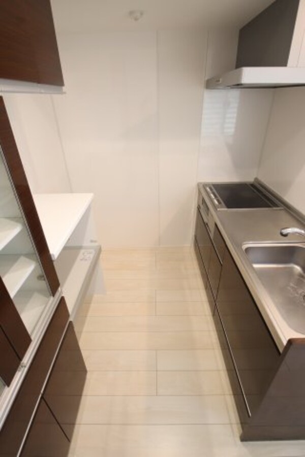 シャワールーム(キッチンスペース)