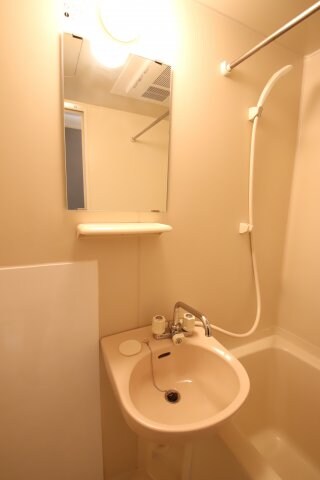 物件内観写真11　(洗面台)