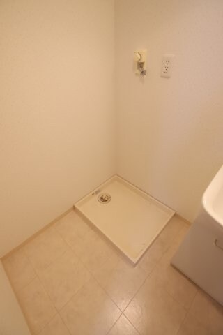 物件内観写真15　(室内洗濯機置場)