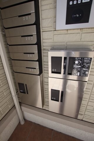 物件内観写真5　(宅配ボックス)