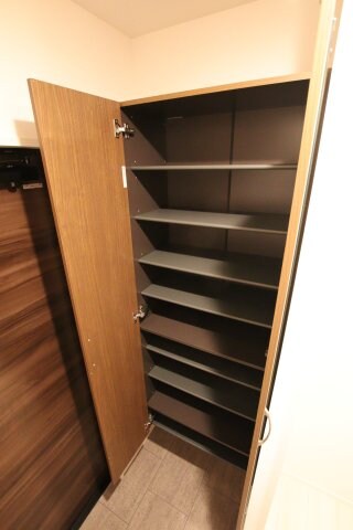 物件内観写真7　(シューズボックス)
