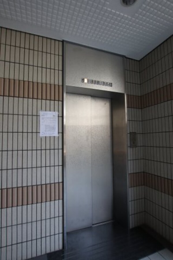 建物設備(エレベーター)
