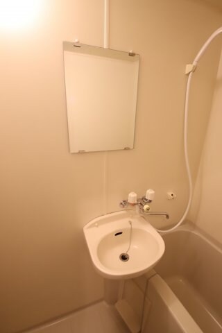 物件内観写真11　(洗面台)