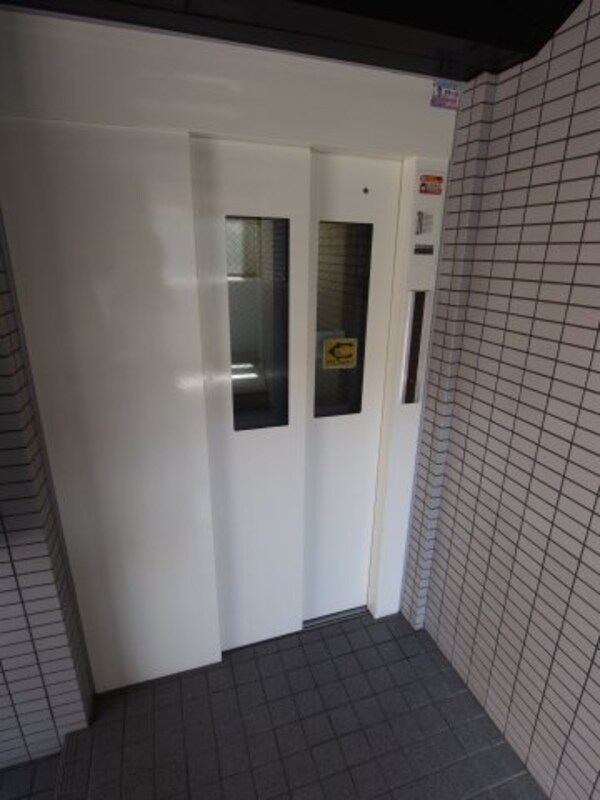 建物設備(エレベーター)