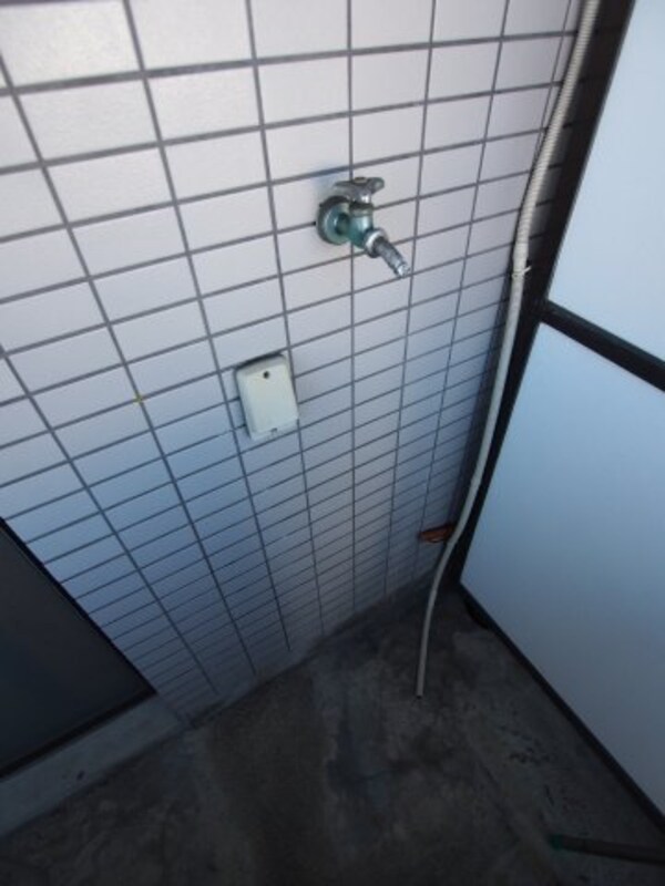 建物設備(室外洗濯機置場)