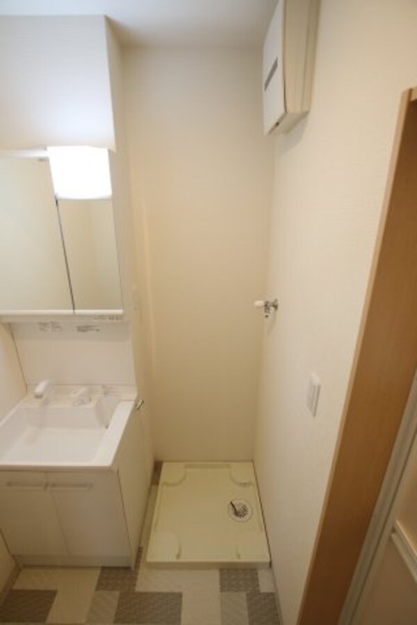 建物設備(室内洗濯機置場)