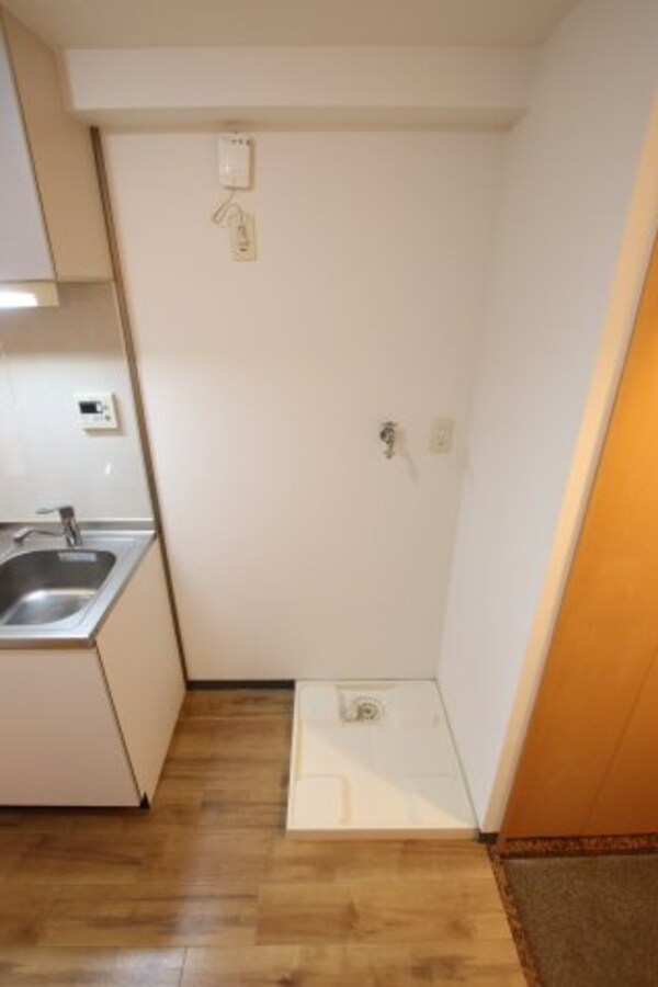 建物設備(室内洗濯機置場)