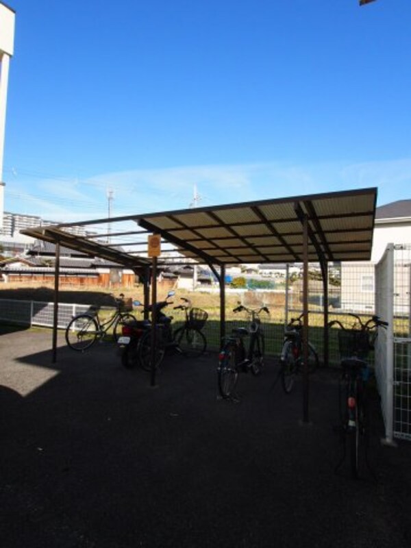 建物設備(駐輪場)