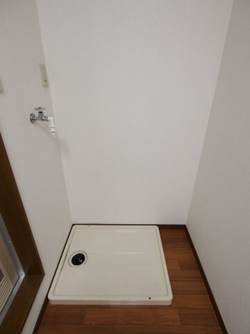 物件内観写真13　(室内洗濯機置場)